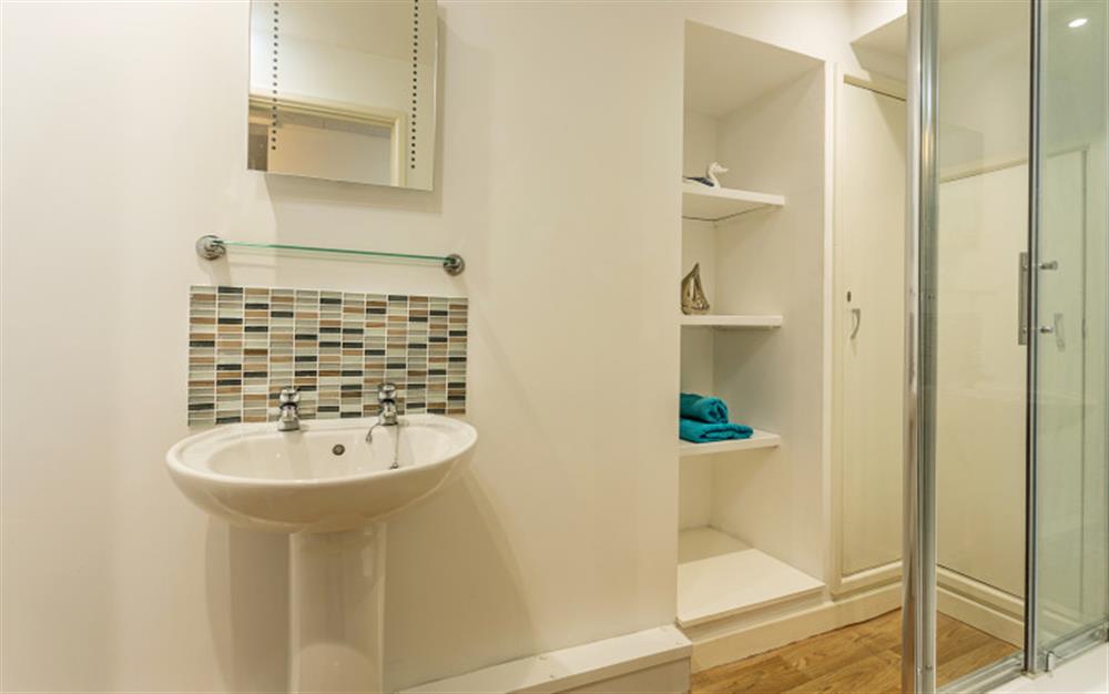 This is the bathroom at Flat 4, West Quay House, in Looe