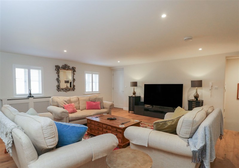 Inside at Flat 6, Tetbury