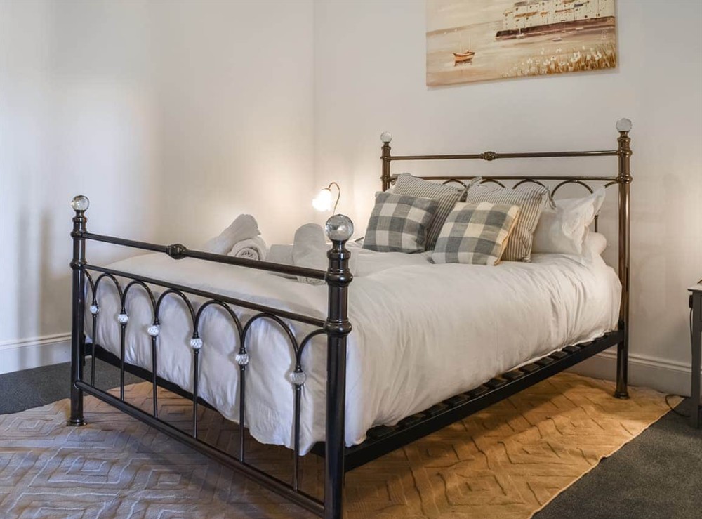 Double bedroom at Flat 7 Clifton House in Ilfracombe, Devon