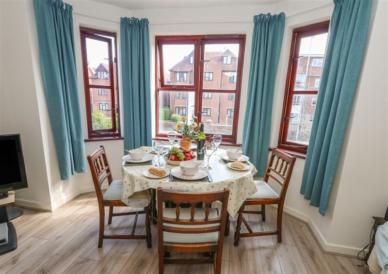 This is the dining room at Flat 9, Swanage