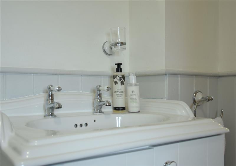 This is the bathroom (photo 2) at Flaxen Cottage, Heveningham, Heveningham Near Laxfield