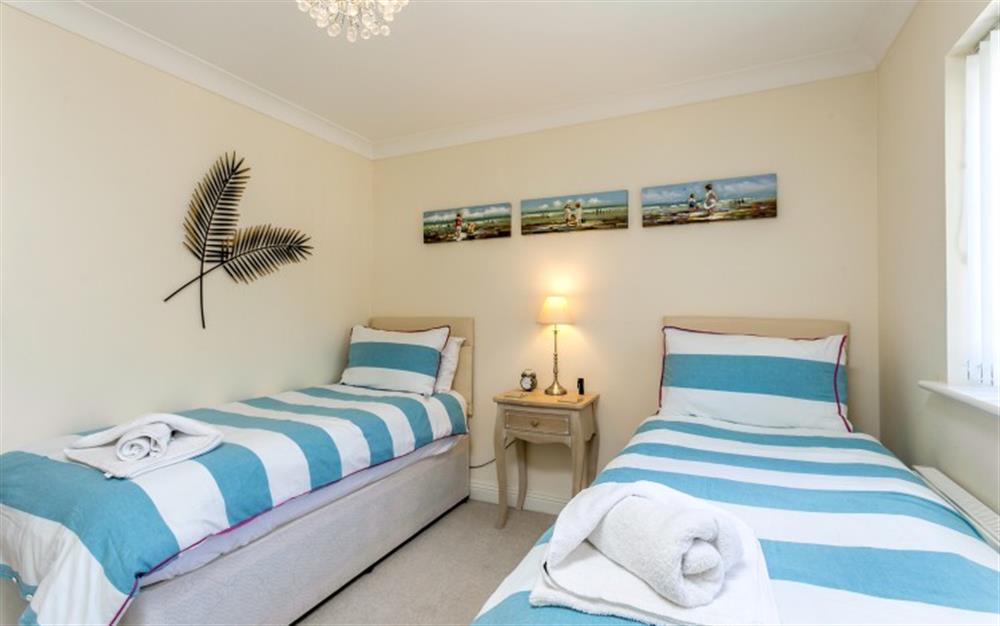 Twin single beds at Fledglings in Seaton
