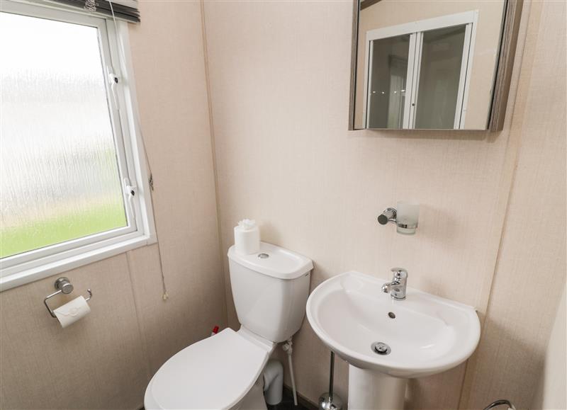 The bathroom at Flower Stone, Swarland near West Thirston