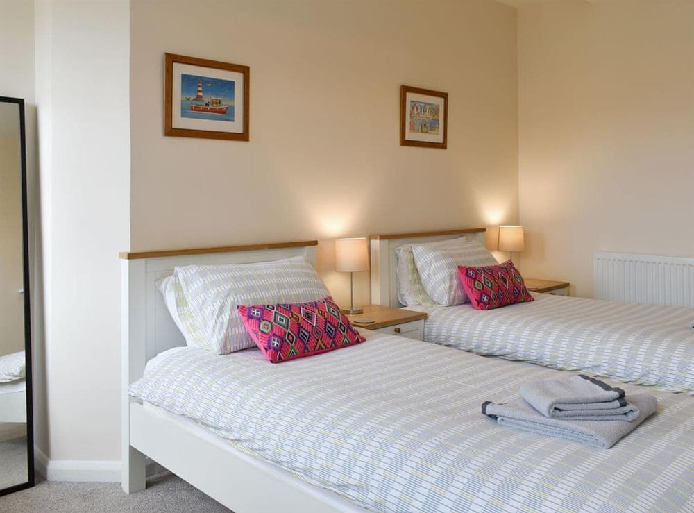 Spacious twin bedroom at Flowergate House in Whitby, North Yorkshire