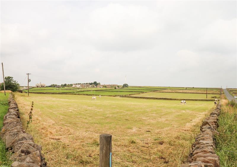 The area around Flowery Field (photo 2) at Flowery Field, Hade Edge near Holmfirth