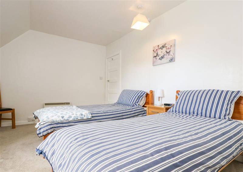 One of the 3 bedrooms (photo 2) at Flushing Meadow, Manaccan near Helford