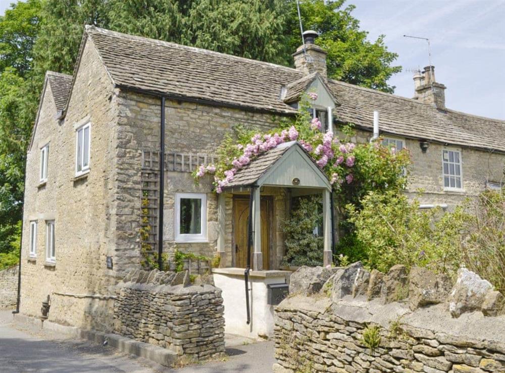 Beautiful holiday home at Folly Cottage in Avening, near Tetbury, Gloucestershire