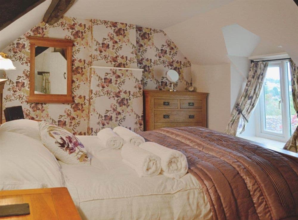 Double bedroom (photo 2) at Folly Cottage in Avening, near Tetbury, Gloucestershire