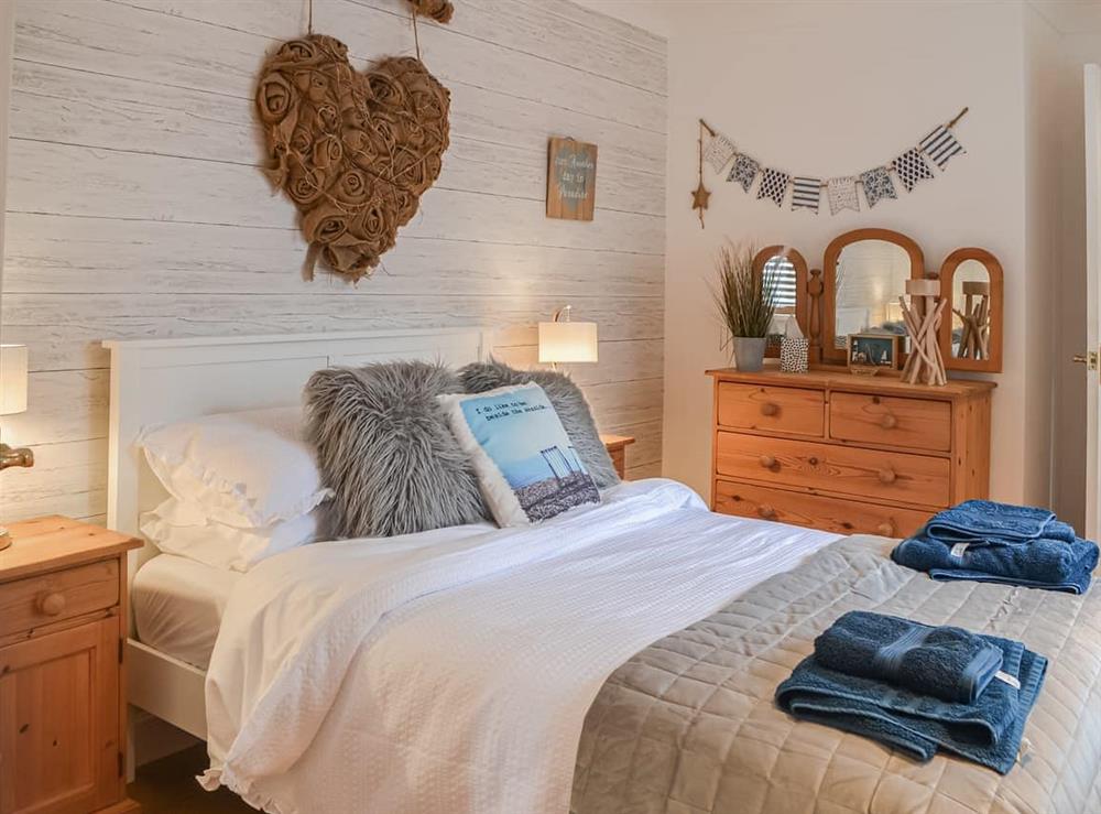 Double bedroom at Folly Lodge in Bridlington, North Humberside