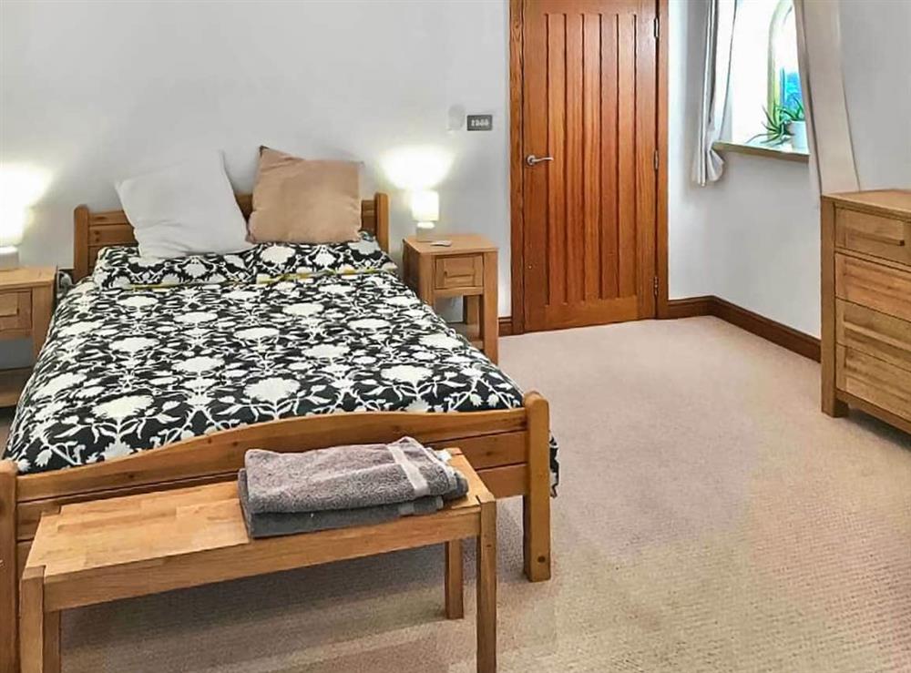 Double bedroom (photo 2) at Follys Rest in Gonerby Grange, Lincolnshire