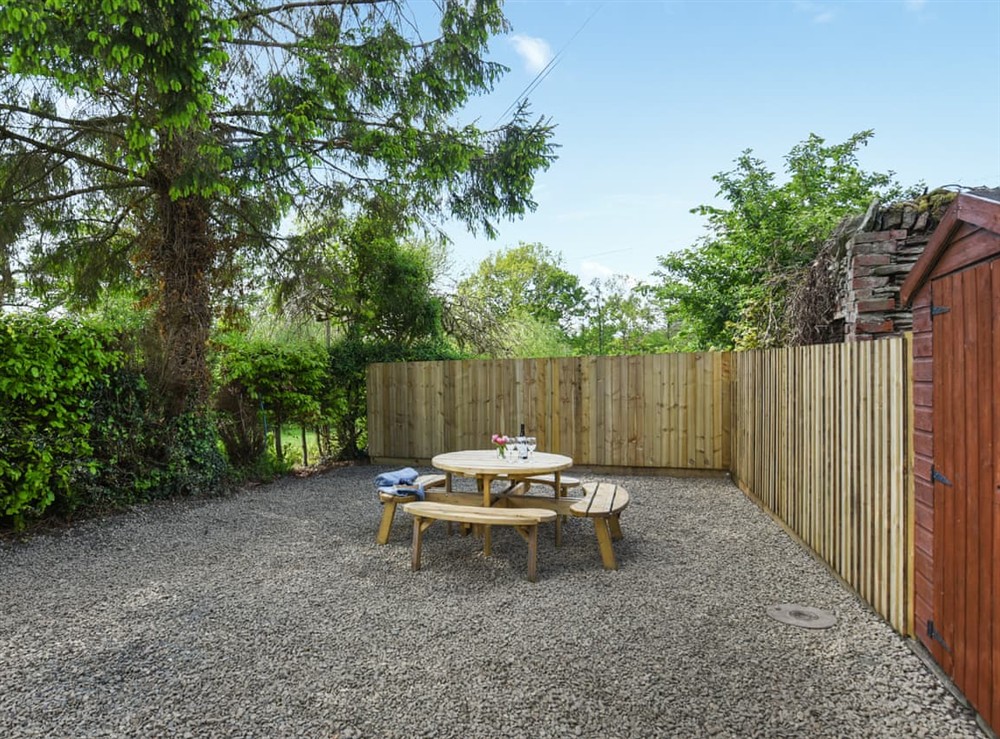 Sitting-out-area at Ford Farm in Leominster, Herefordshire
