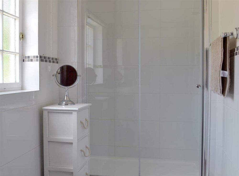 En-suite shower room at Repton Cottage, 