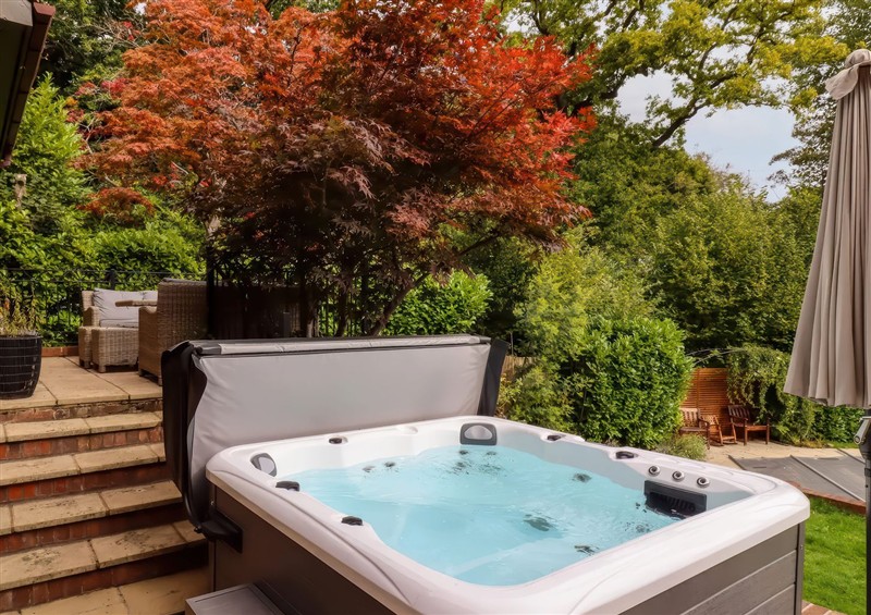 Spend some time in the hot tub at Forest Getaway, Burnham Beeches near Farnham Common