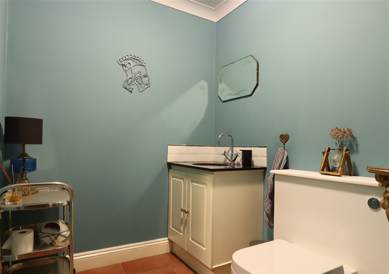 This is the bathroom (photo 5) at Forest Getaway, Burnham Beeches near Farnham Common