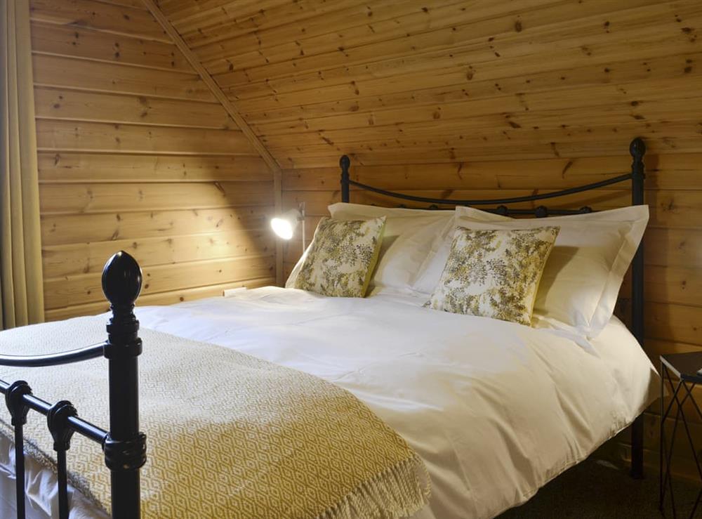 Double bedroom at Forest Lodge Glenisle in Dalbeattie, Kirkcudbrightshire