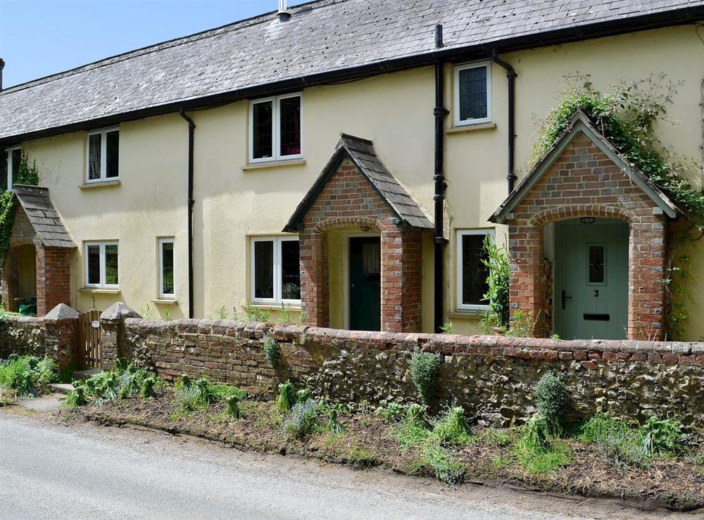 Forever Cottage in Milton Abbas, near Blandford Forum, Dorset sleeps 2