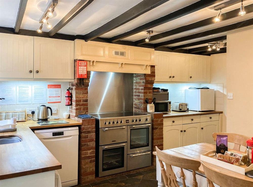 Fully appointed kitchen/diner with range style cooker at Forge View Cottage in Thornton-le-Dale, near Pickering, North Yorkshire