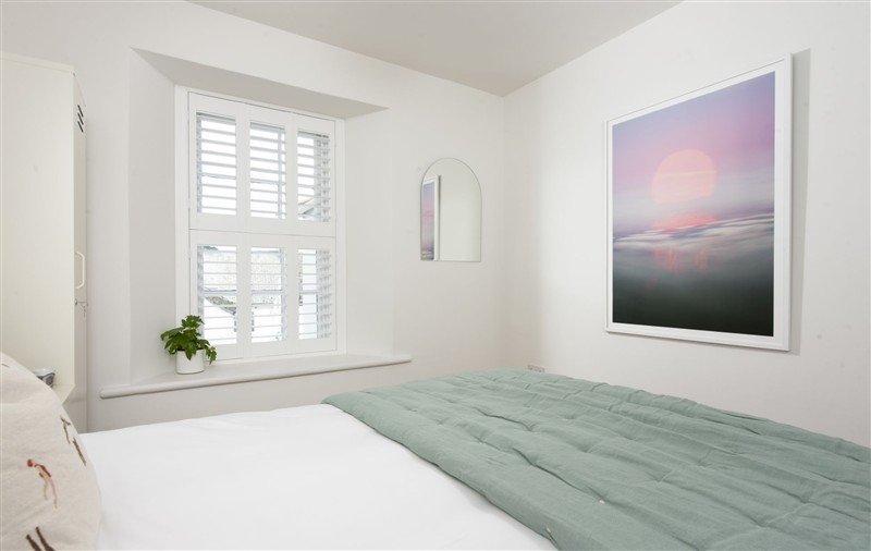 This is a bedroom at Forget Me Not Cottage, Cornwall