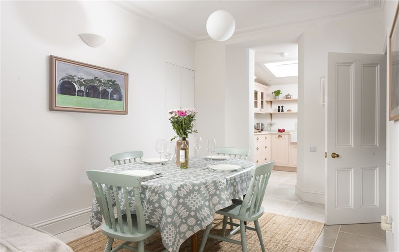 This is the dining room at Forget Me Not Cottage, Cornwall