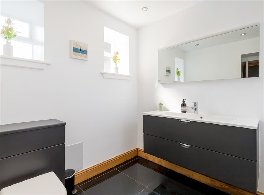 Bathroom (photo 2) at Formans Lodge in Musselburgh, East Lothian