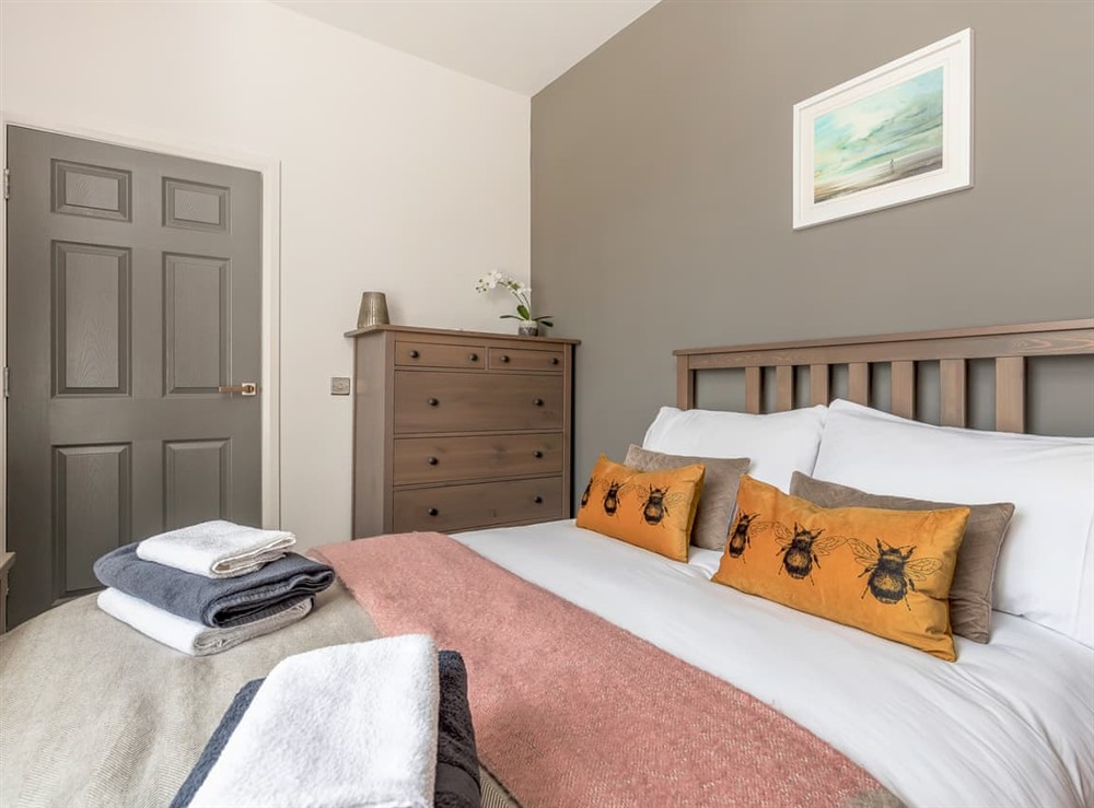 Double bedroom (photo 6) at Formans Lodge in Musselburgh, East Lothian