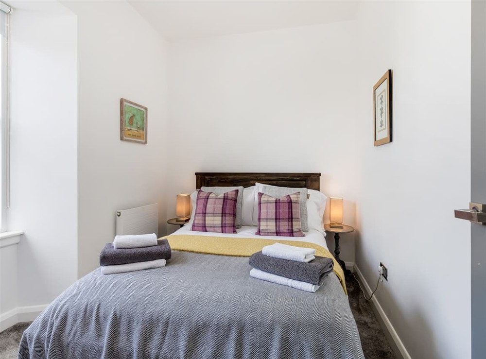 Double bedroom (photo 7) at Formans Lodge in Musselburgh, East Lothian