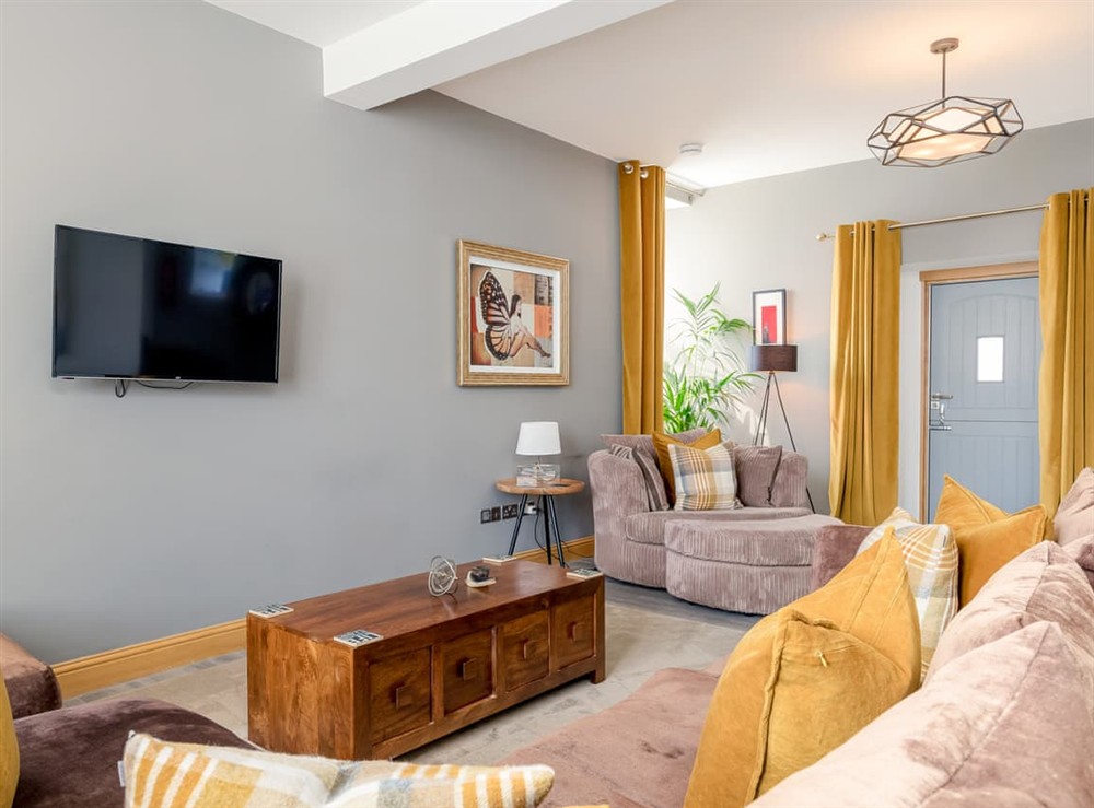 Living room (photo 2) at Formans Lodge in Musselburgh, East Lothian