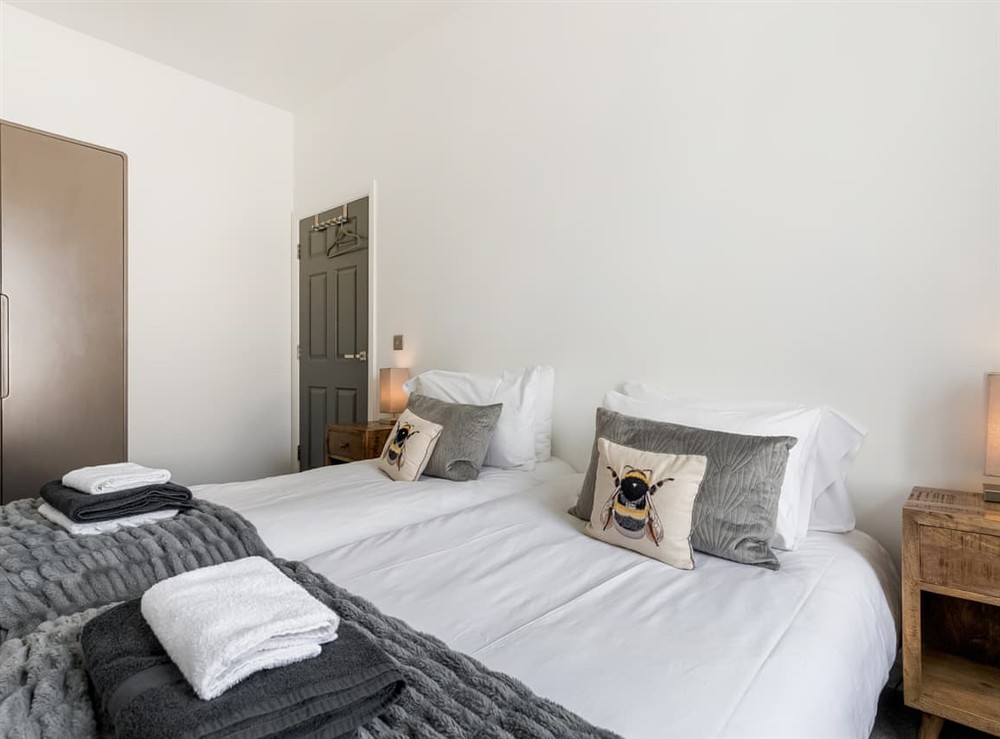 Twin bedroom (photo 3) at Formans Lodge in Musselburgh, East Lothian