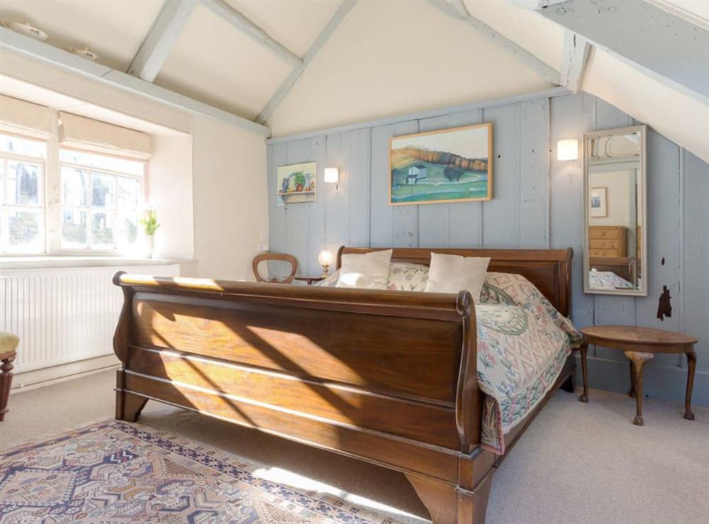 Light and airy double bedroom at Fossilers Lodge in Lyme Regis, Dorset