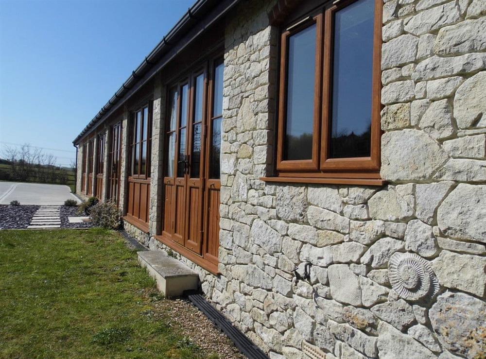Lovely single-storey barn conversion (photo 3) at Fossils End in Chickerell, near Weymouth, Dorset