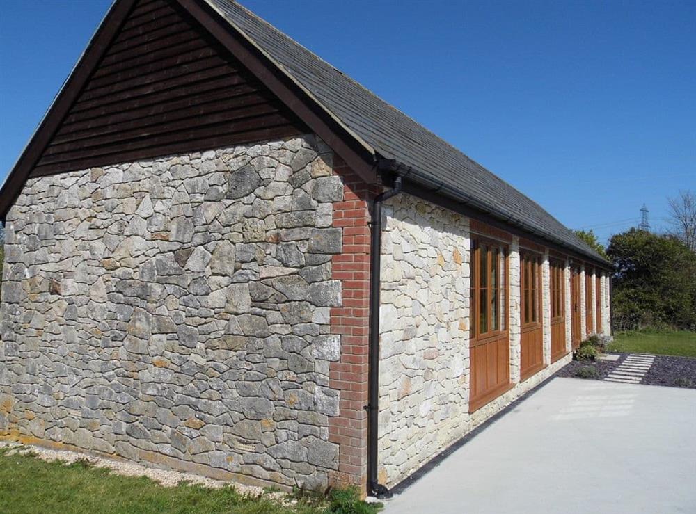 Lovely single-storey barn conversion at Fossils End in Chickerell, near Weymouth, Dorset