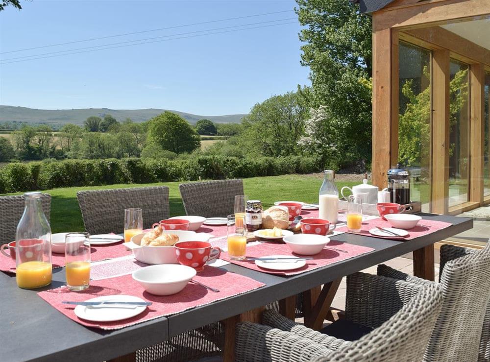 Outdoor dining area at Fountain Hill in Eglwyswrw, near Cardigan, Pembrokeshire, Dyfed