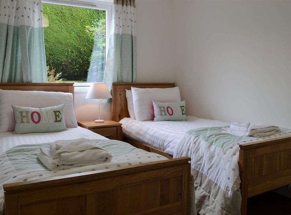 Twin bedroom (photo 2) at Fourwinds in Keswick, Cumbria