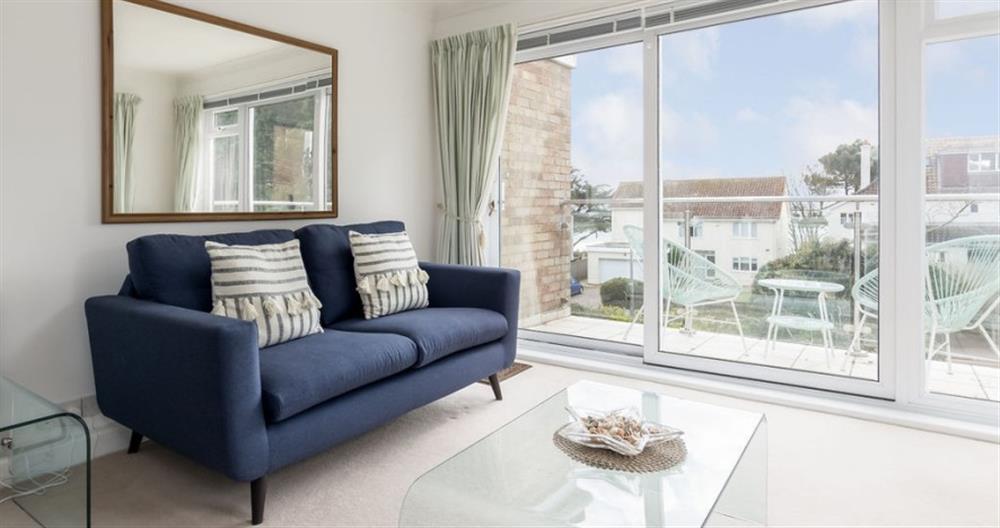 The living room at Fourwinds No.6 in Sandbanks