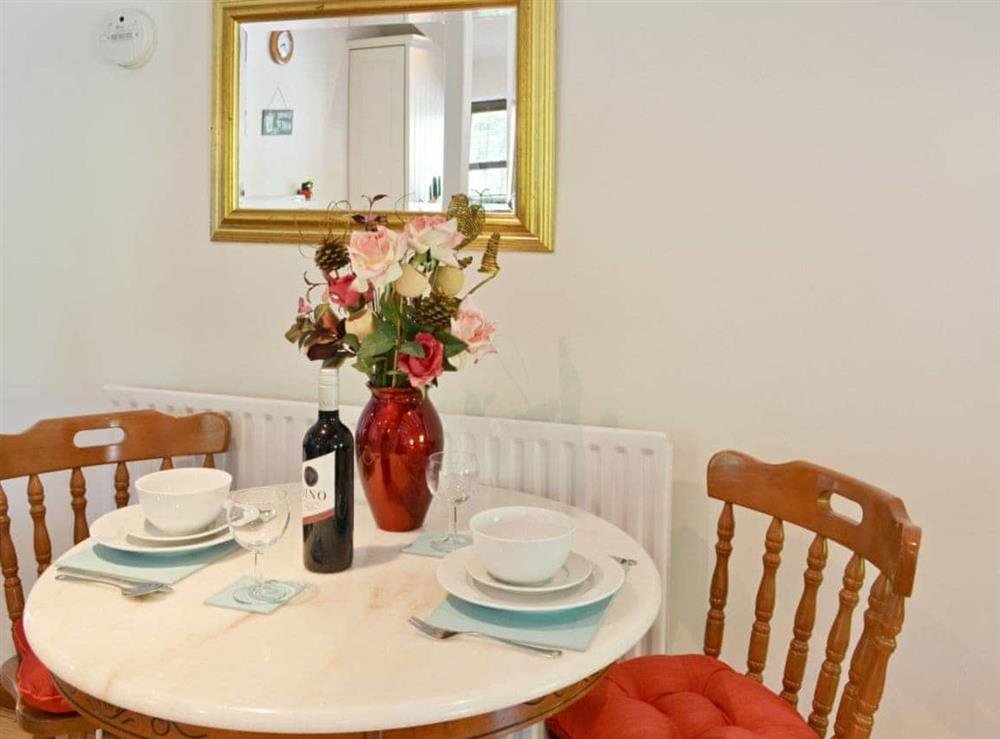 Open plan living/dining room/kitchen (photo 5) at Fox Cottage in Jevington, near Eastbourne, East Sussex