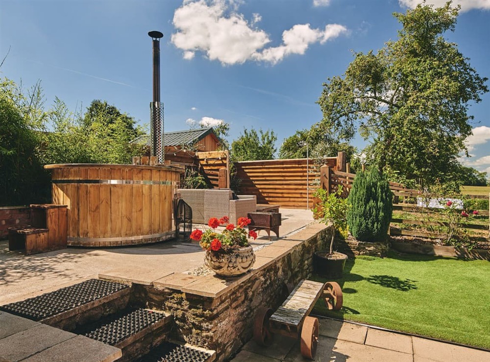 Foxbloom Cottage, Leominster at Foxbloom Cottage in Leominster, Herefordshire