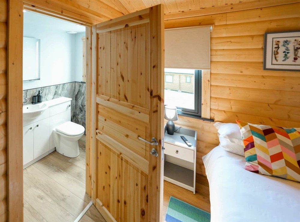 Bathroom at Foxglove Lodge in Hittisleigh, Devon