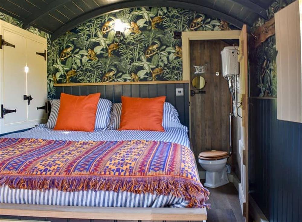 Double bedroom (photo 2) at Foxglove in Sturminster Newton, Dorset