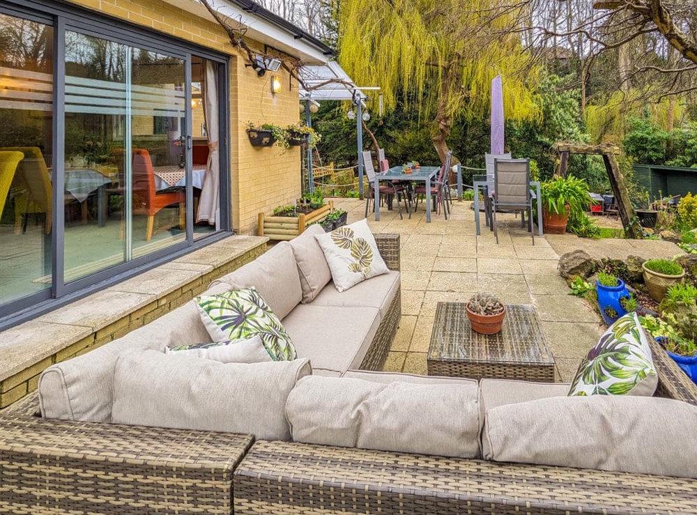 Sitting-out-area at Foxhills Hideaway in Shanklin, Isle of Wight