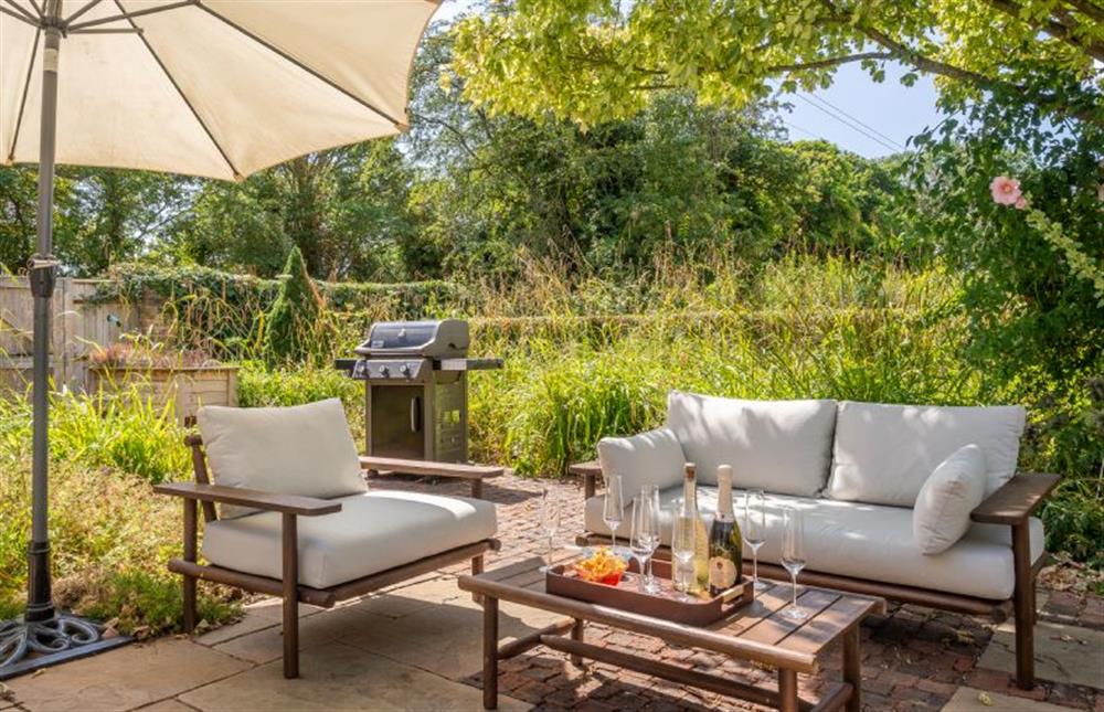 Enjoy a barbecue on a balmy summer evening at Foxhole Cottage, Framsden