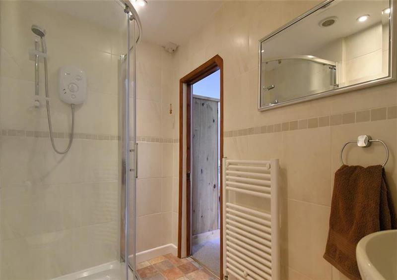 The bathroom at Foxley Cottage, Charmouth