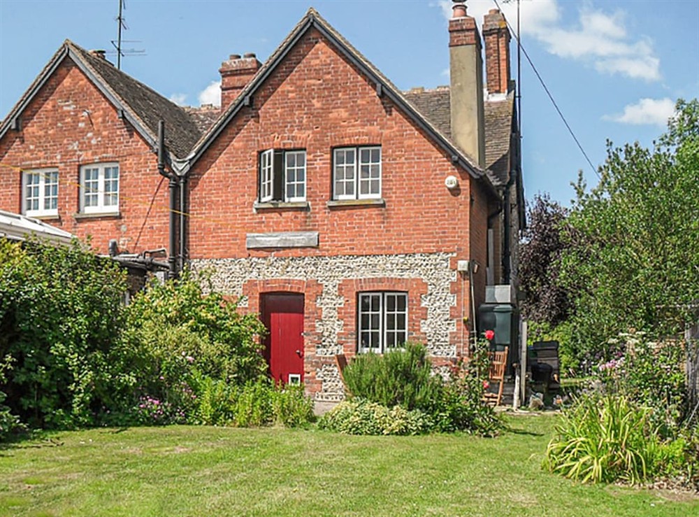 Garden and grounds at France Cottage in Worthing, West Sussex