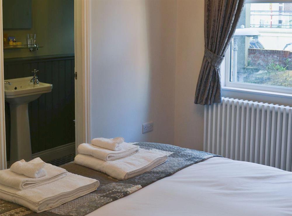 Double bedroom and en-suite at Frankland House in Whitby, North Yorkshire