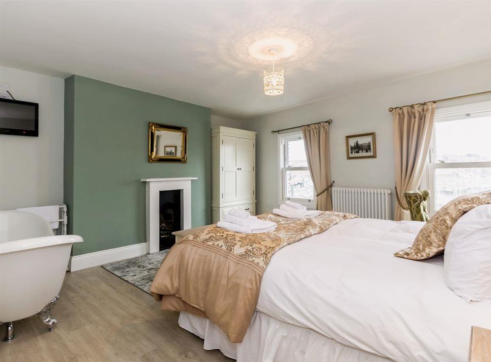 Double bedroom with en-suite and rolled top bath (photo 4) at Frankland House in Whitby, North Yorkshire