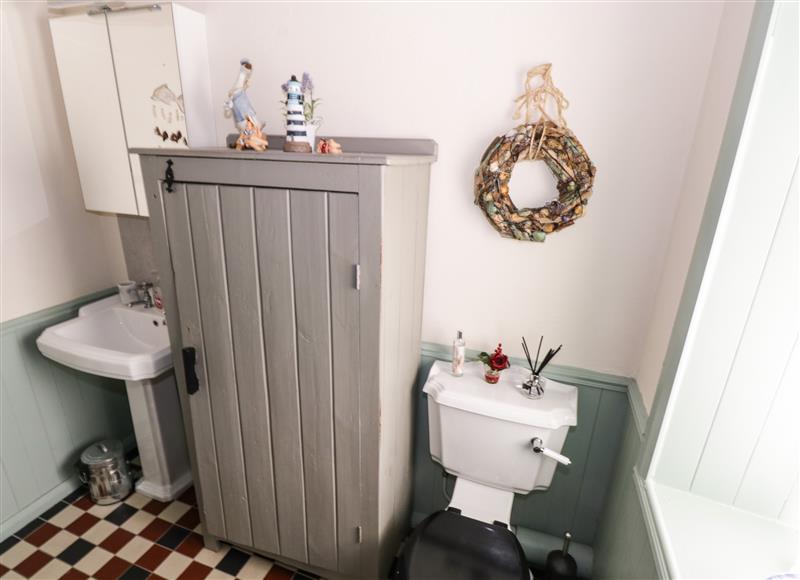 The bathroom at Freemans Cottage, Enniscrone
