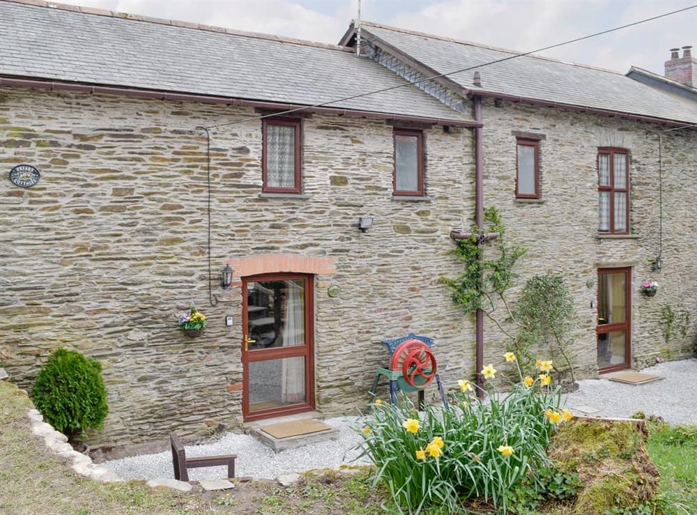 Attractive holiday cottages at Chaffcutters, 