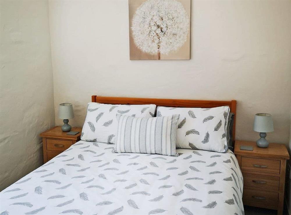 Comfortable double bedroom at Elm, 