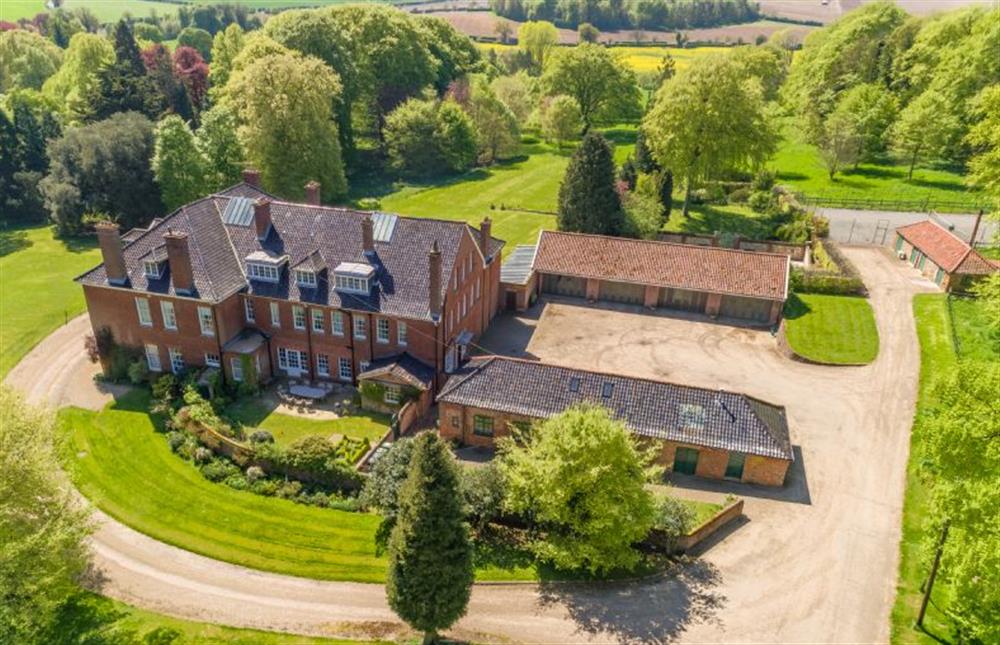 A fine country estate 15-minutes from the coast