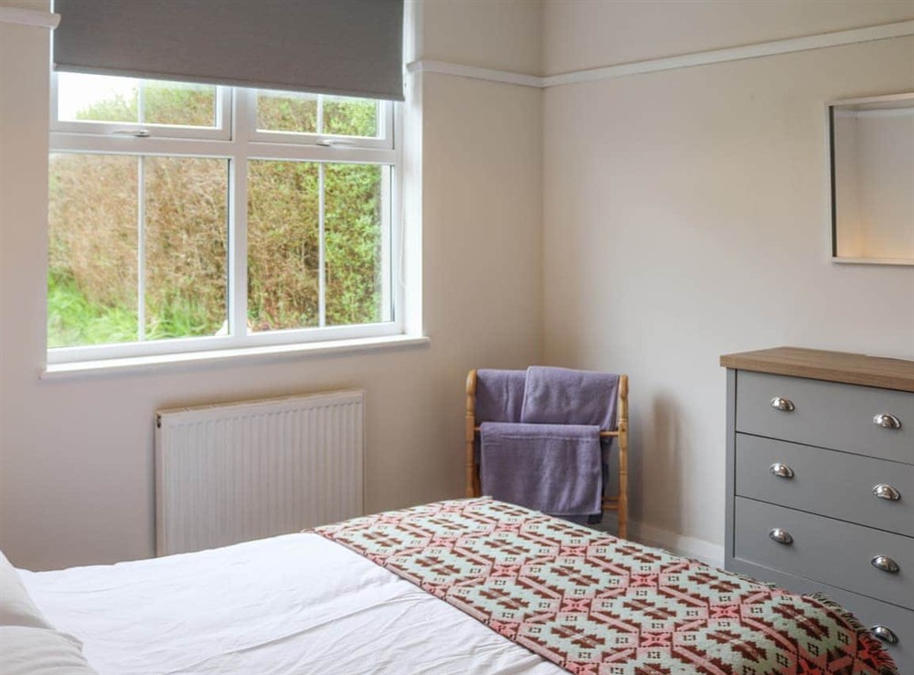 Double bedroom (photo 2) at Fron Deg in Tudweiliog, Gwynedd