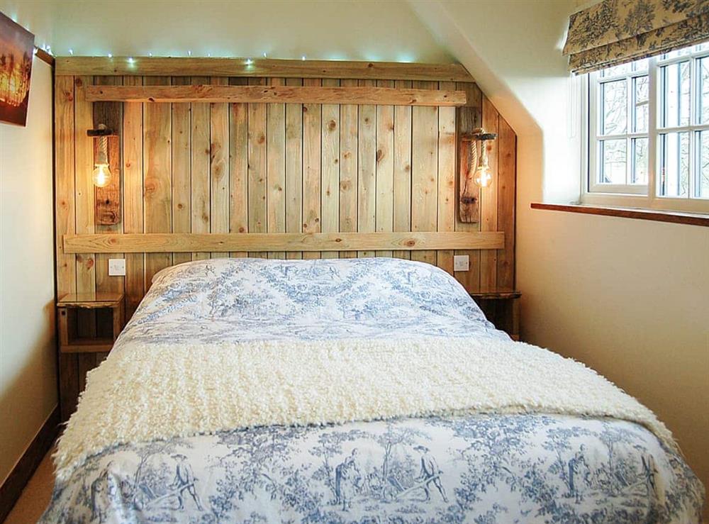 Double bedroom (photo 3) at Fron Newydd Farmhouse in Tywyn, Gwynedd